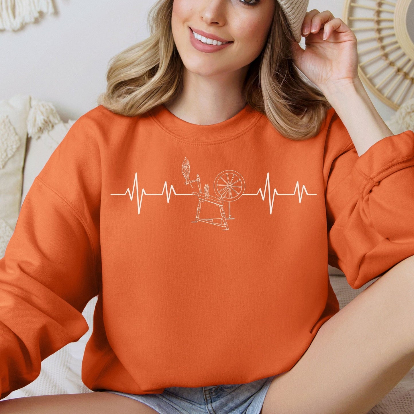 Spinning Wheel Heartbeat Shirt Fiber Art Lover Gift Batt Lover Present Rolag Lover Sweatshirt Spinning Group Mother&#39;s Day Birthday Christmas